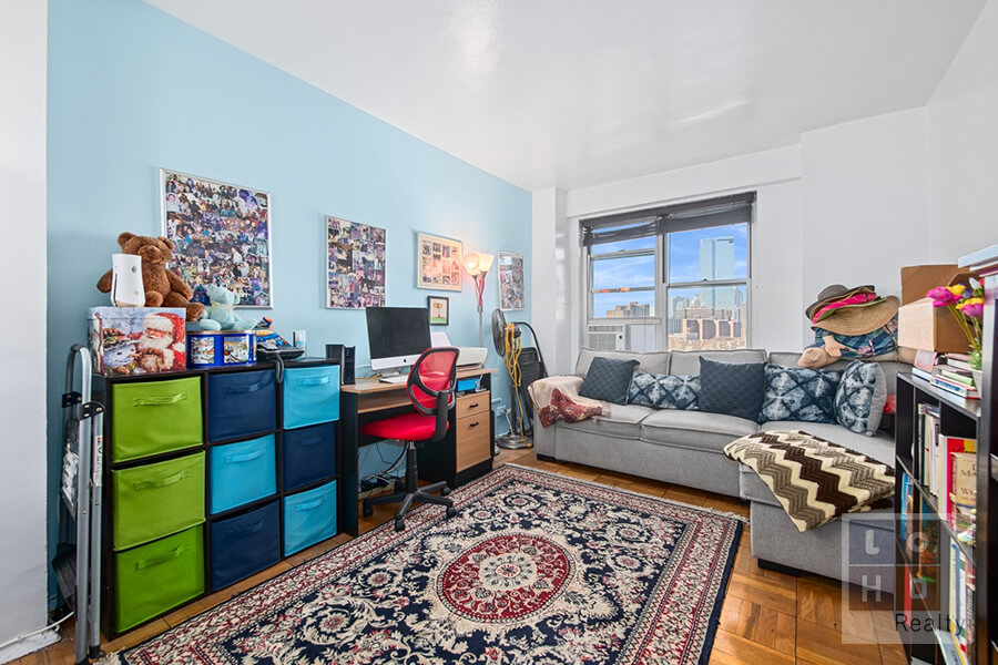 570 Grand Street H1405 Lower East Side New York NY 10002