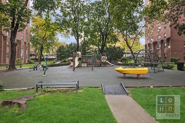 500 Grand Street BGD Lower East Side New York NY 10002