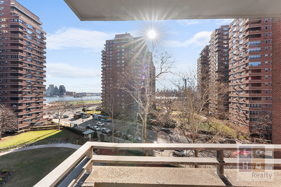 572 Grand Street Lower East Side New York NY 10002